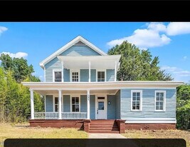 131 Calloway Dr in Macon, GA - Building Photo