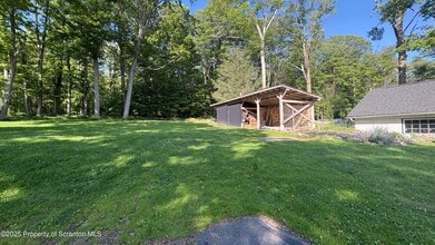 996 PA-307 in Moscow, PA - Building Photo - Building Photo