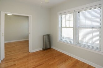 1932 W Winona St, Unit 3 in Chicago, IL - Foto de edificio - Building Photo