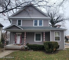 209 Gatzmer Ave in Jamesburg, NJ - Building Photo