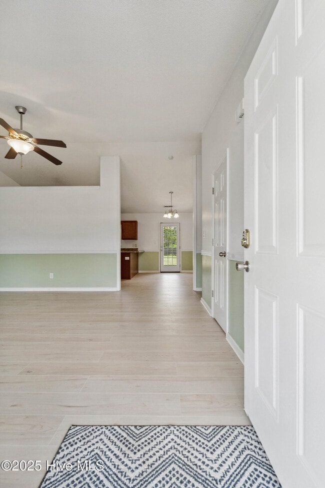 104 Burrell Ln in Richlands, NC - Building Photo - Building Photo