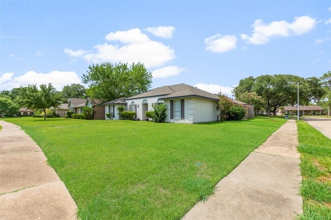 11718 Scottsdale Dr in Stafford, TX - Building Photo - Building Photo