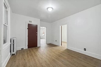 42 Hudson St in Newark, NJ - Foto de edificio - Building Photo