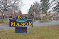 Dow Manor Apartments in Richmond, MI - Foto de edificio - Building Photo