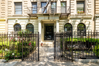 365 Saint Johns Pl in Brooklyn, NY - Foto de edificio - Building Photo