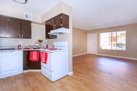 Building Photo - Rancho Vista Apartments in Las Vegas, Nevada