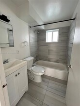 960 Biarritz Dr in Miami Beach, FL - Building Photo - Building Photo