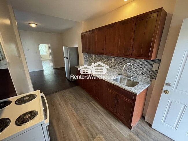 2436 Brentwood Ave in Baltimore, MD - Building Photo - Building Photo