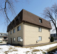 1050 S York Rd in Bensenville, IL - Foto de edificio - Building Photo