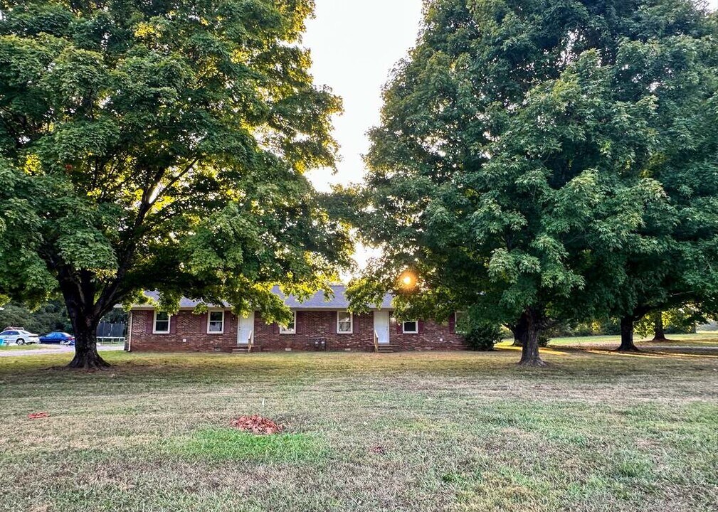 2727 Blackman Rd in Murfreesboro, TN - Building Photo