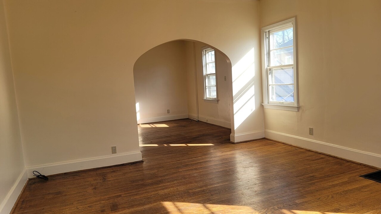 658 S Rockhill Ave in Alliance, OH - Building Photo