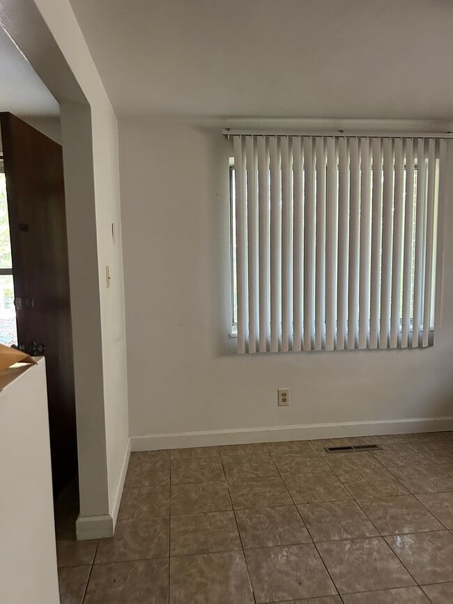 25 Meta Dr in Swansea, IL - Building Photo - Building Photo