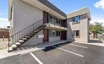 306 Eastminister Ct in Henderson, NV - Building Photo