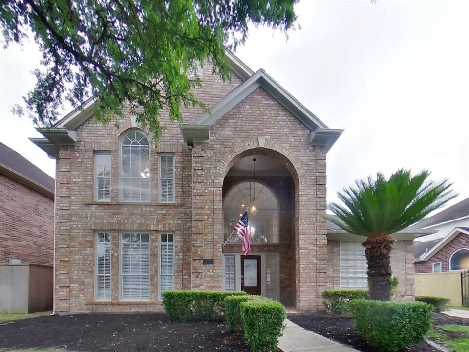 7302 Emerald Glen Dr in Sugar Land, TX - Building Photo