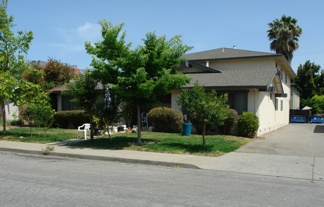 659 E Olive Ave in Sunnyvale, CA - Foto de edificio