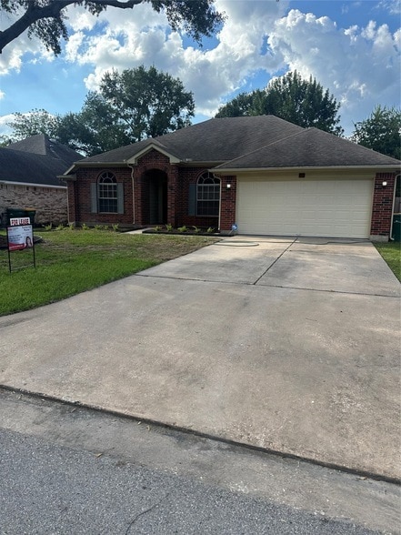 10 Dover Dr in Conroe, TX - Building Photo - Building Photo