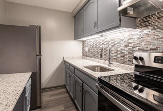 StoneGate Apartments in Middletown, CT - Foto de edificio - Interior Photo