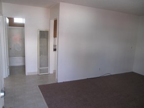 Delta Street Apartments in San Diego, CA - Building Photo - Building Photo