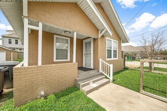 1435 N Durham Dr in Houston, TX - Building Photo - Building Photo