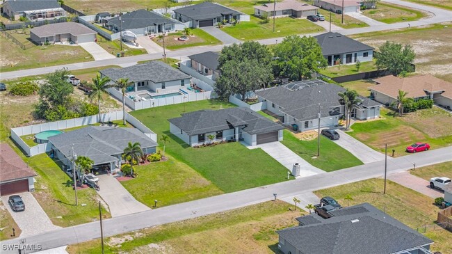 property at 1833 NW 20th Ave
