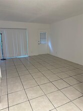 2611 Riverside Dr in Coral Springs, FL - Building Photo - Building Photo