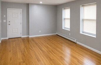 898 Huntington Ave in Boston, MA - Building Photo - Building Photo