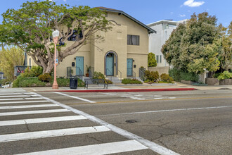 629 S Catalina Ave in Redondo Beach, CA - Building Photo - Building Photo