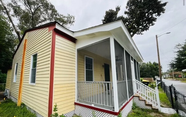 2021 Hudson St in Savannah, GA - Building Photo - Building Photo