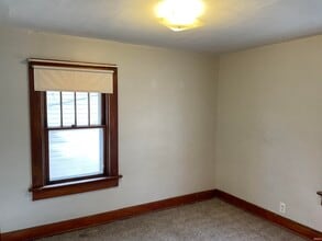 1829 Hale Ave in Fort Wayne, IN - Building Photo - Building Photo