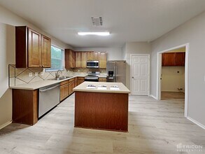 6243 Post Ml in San Antonio, TX - Building Photo - Building Photo