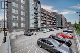 251-251 Hemlock St in Waterloo, ON - Building Photo - Building Photo
