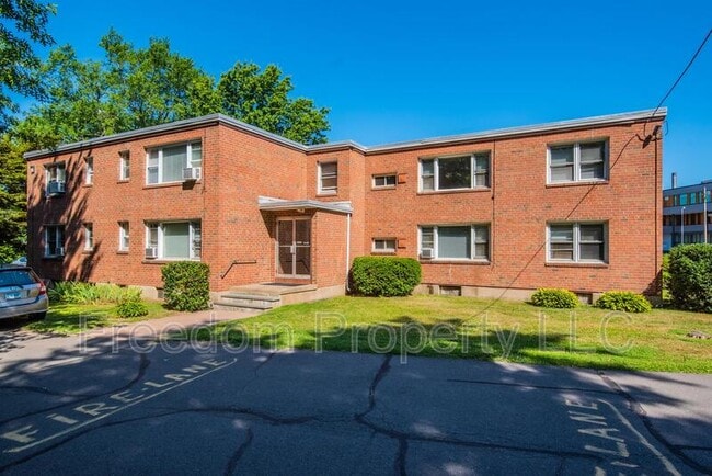 353 Main St in East Hartford, CT - Building Photo - Building Photo