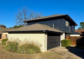 513 Fenwick Ct in Norman, OK - Building Photo
