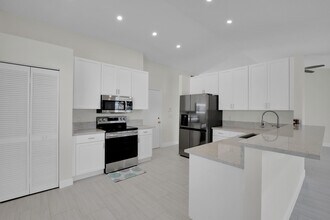 5625 Aspen Ridge Cir in Delray Beach, FL - Building Photo - Building Photo