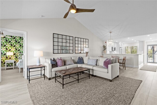 10682 Gulf Shore Dr in Naples, FL - Building Photo - Building Photo