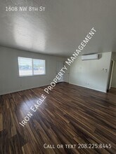 1608 8th St NW in Meridian, ID - Building Photo - Building Photo