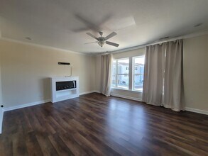 1006 Fishermans Rd in Norfolk, VA - Building Photo - Building Photo