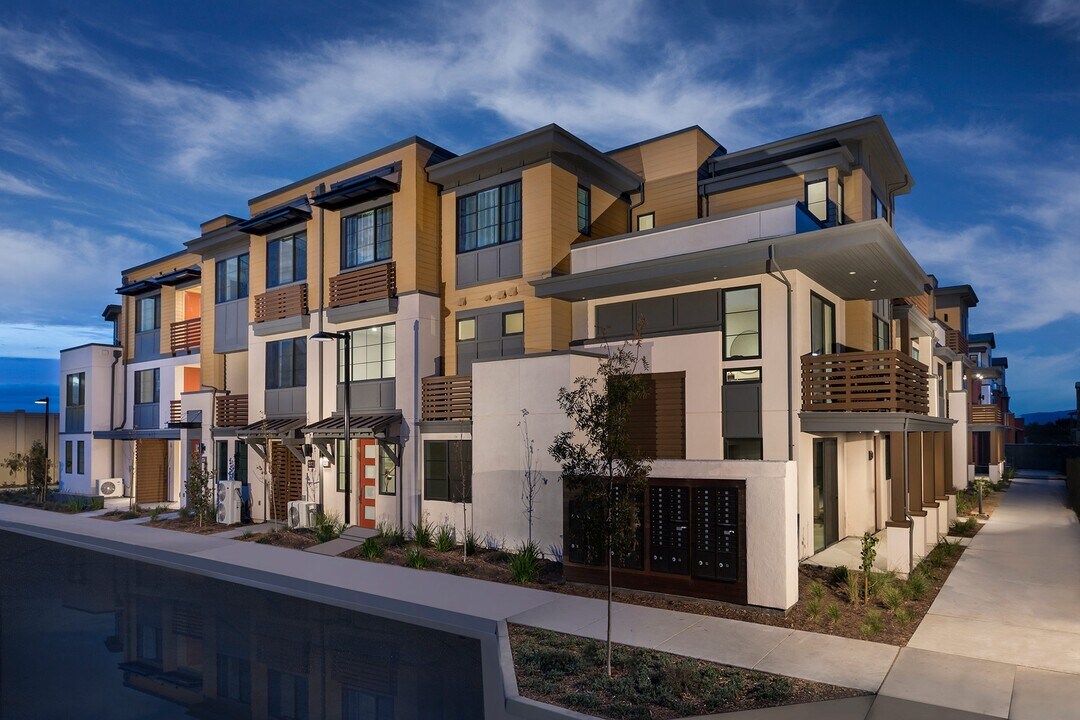 16013 Bartlett Ct in Los Gatos, CA - Foto de edificio