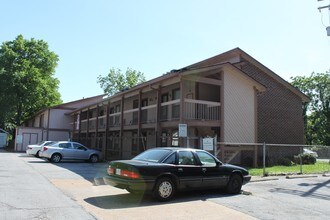 Magnolia House Apartments in St. Louis, MO - Building Photo - Building Photo