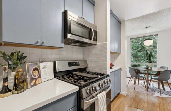 2700 Le Conte Ave in Berkeley, CA - Building Photo - Building Photo