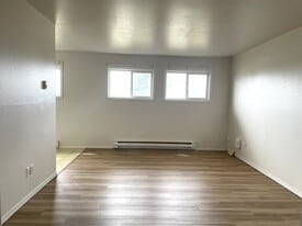 8920-8986 86 St in Fort St John, BC - Building Photo