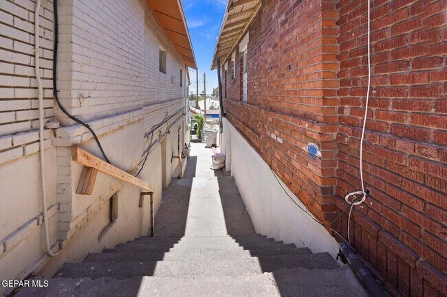 2318 Federal Ave in El Paso, TX - Building Photo - Building Photo