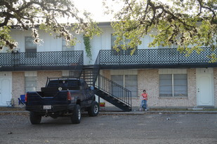 Goliad Apartments