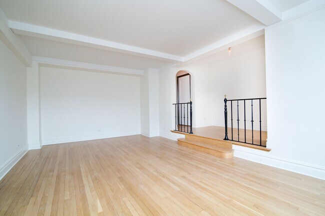 299 W 12th St in New York, NY - Building Photo - Building Photo