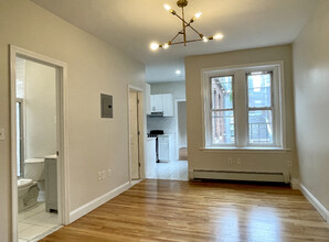 13 Anderson St, Unit PH in Boston, MA - Building Photo - Building Photo