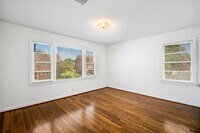 2602 Oakdale St photo'