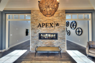 Brookview at Apex in Louisville, KY - Foto de edificio - Building Photo