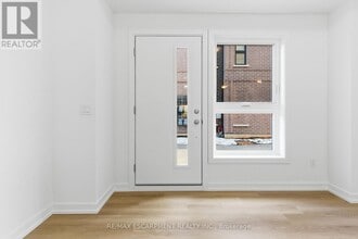 70 Kenesky Dr in Hamilton, ON - Building Photo - Building Photo