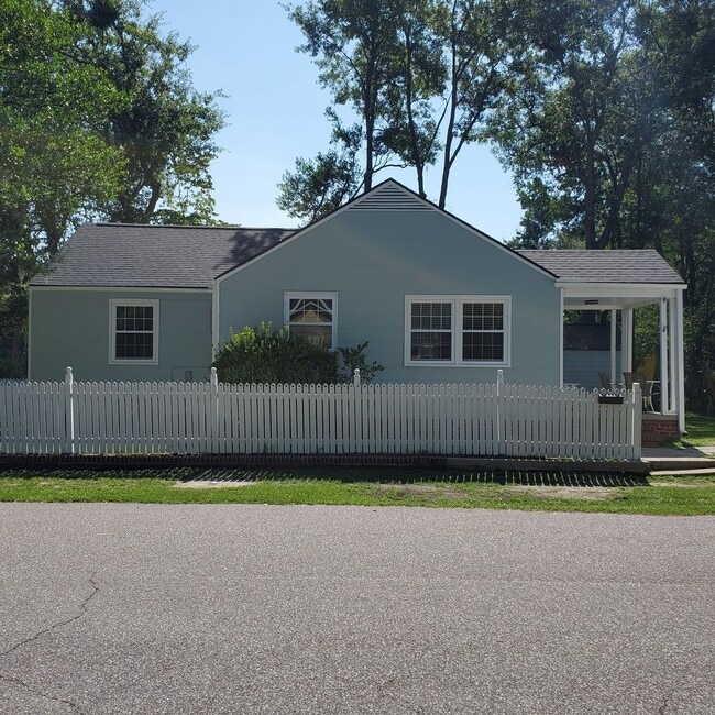 4772 Churchill Rd in North Charleston, SC - Building Photo - Building Photo