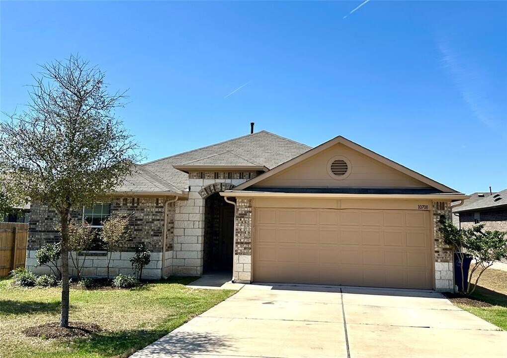 10708 Seguin St in Austin, TX - Building Photo